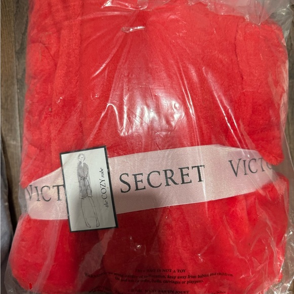 NWT! Victoria's Secret Red Cozy Wrap Robe - Picture 4 of 5